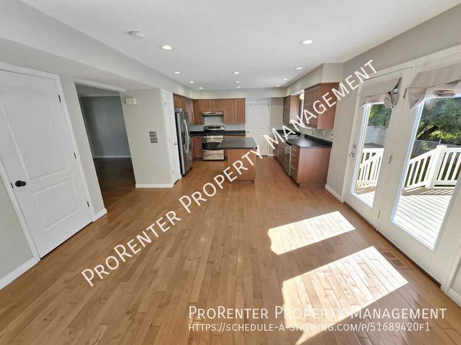 2208 Kays Creek Dr - Photo 7 of 38