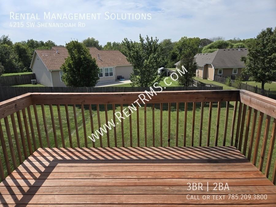 4215 Sw Shenandoah Rd - Photo 7 of 35