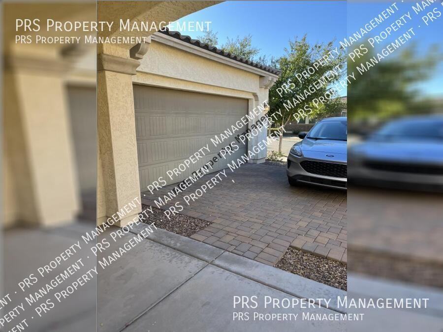 3120 E Patrick St - Photo 2 of 22