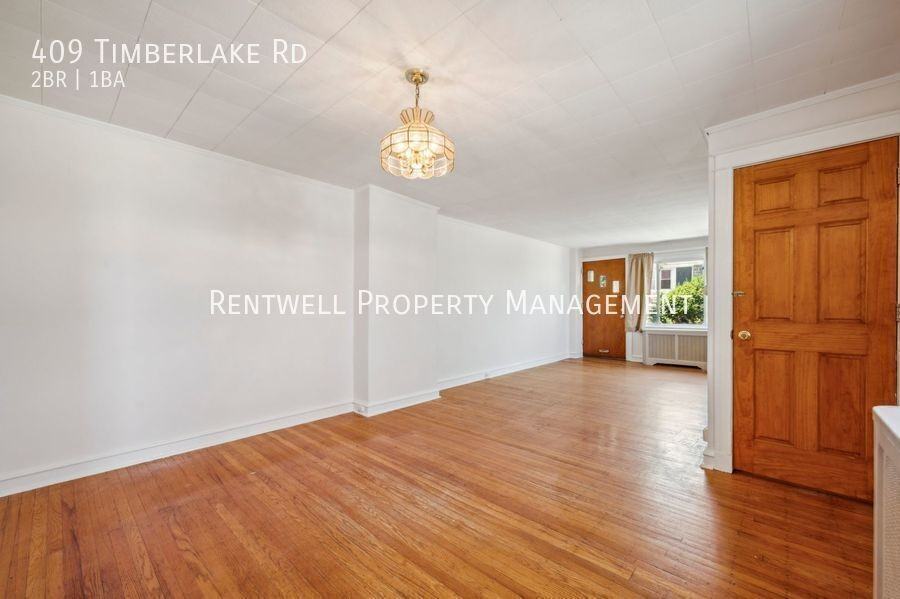 409 Timberlake Rd - Photo 4 of 23
