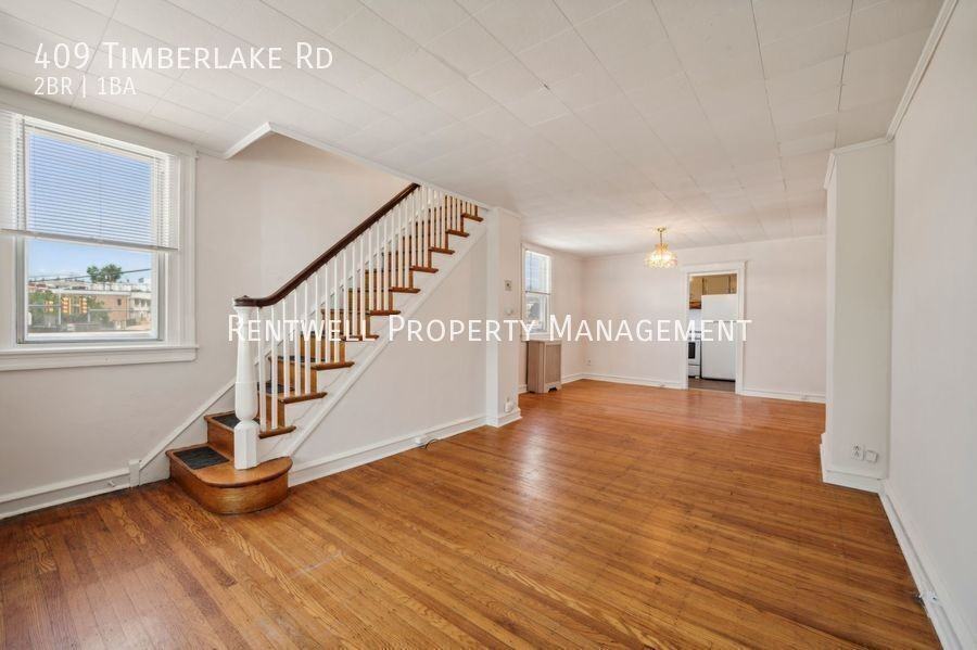 409 Timberlake Rd - Photo 5 of 23