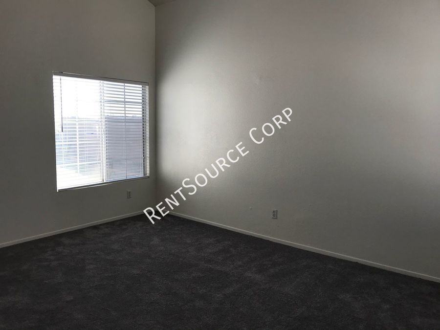 3156 Discovery Way - Photo 5 of 25