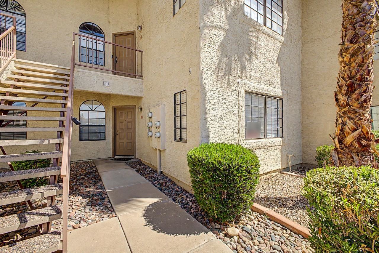 930 N Mesa Dr - Photo 2 of 27