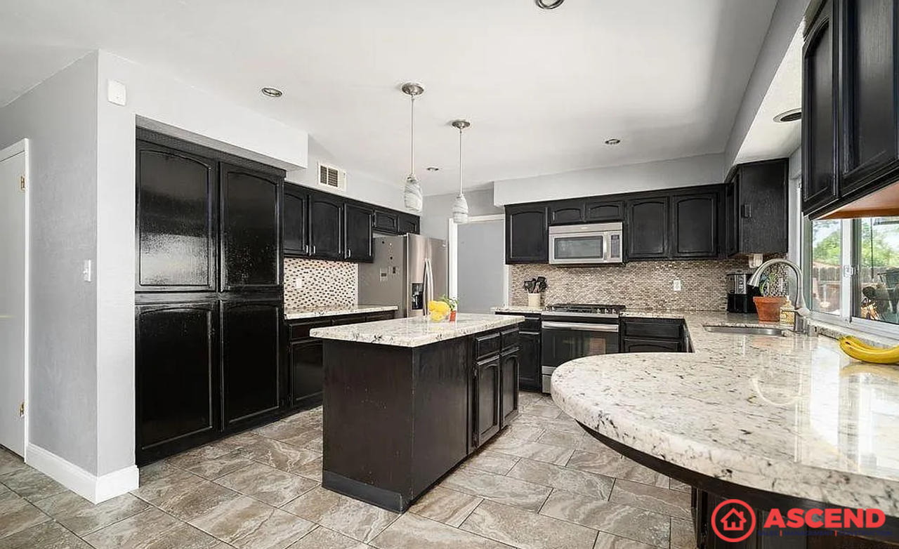 11418 Jenlee Ave - Photo 7 of 16