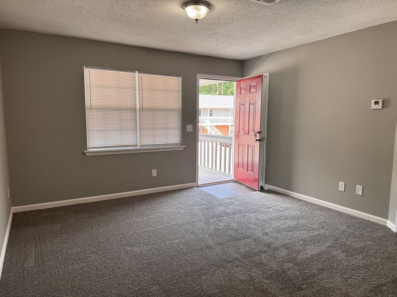 DUBLIN SQUARE APTS - Photo 4 of 26