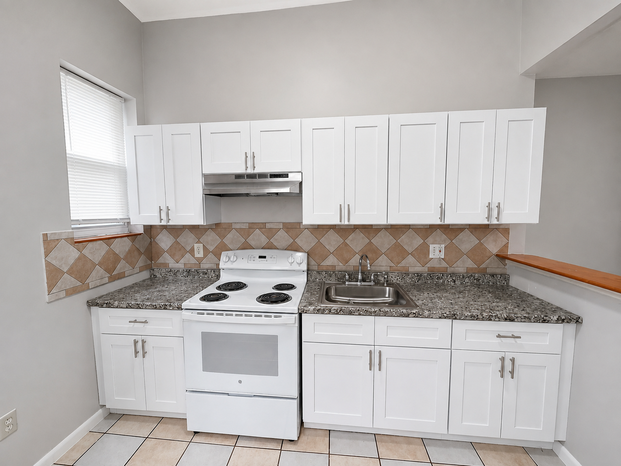 1323 W Butler St #2ndFL - Photo 2 of 11