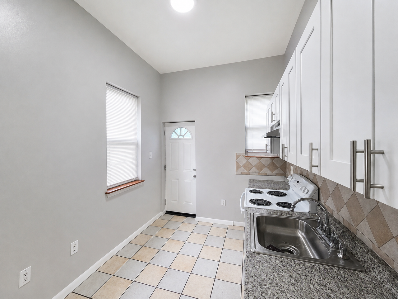 1323 W Butler St #2ndFL - Photo 3 of 11