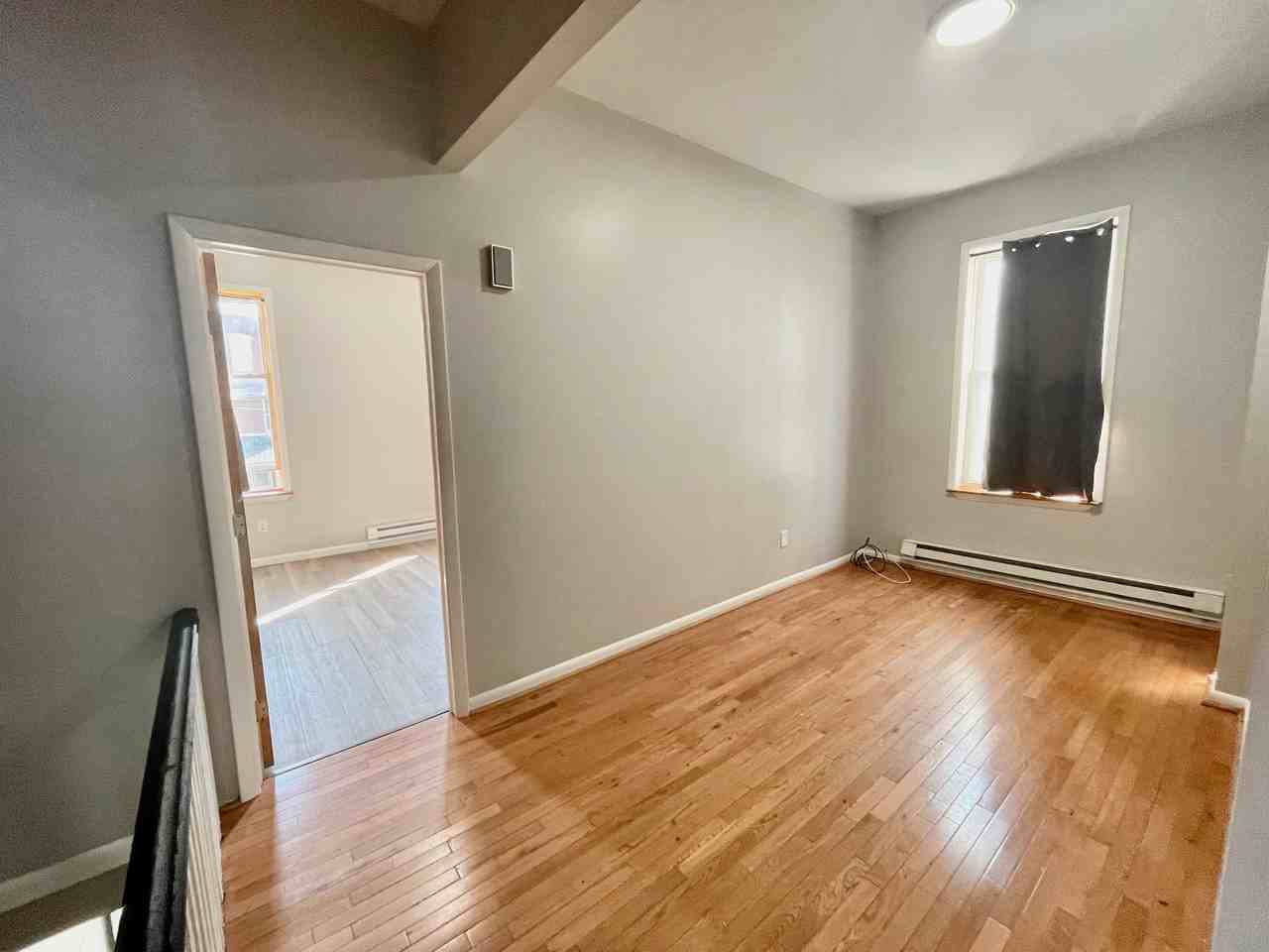 1323 W Butler St #2ndFL - Photo 5 of 11