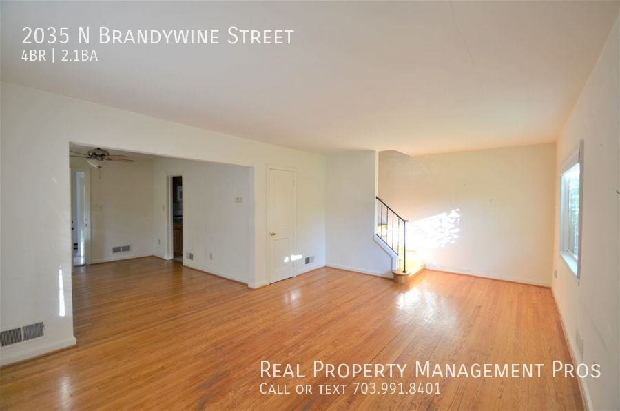 2035 N Brandywine St - Photo 3 of 20