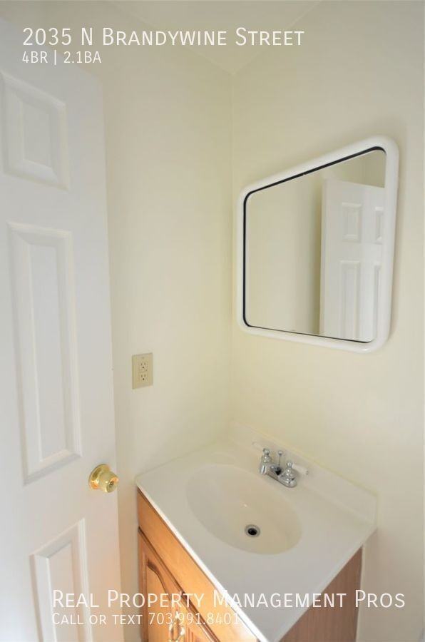 2035 N Brandywine St - Photo 7 of 20