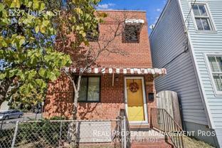 1227 Queen St - Photo 1 of 1