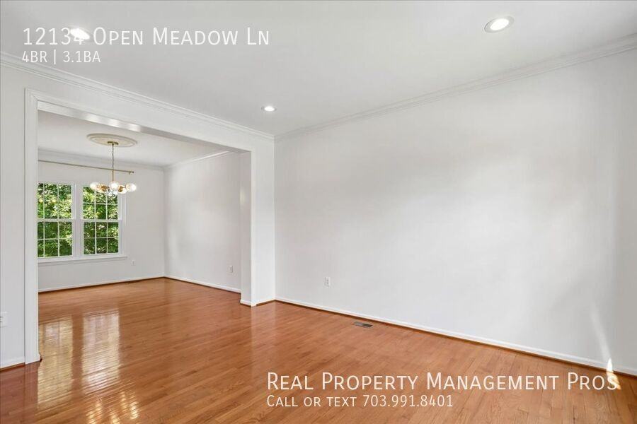 12134 Open Meadow Ln - Photo 4 of 35