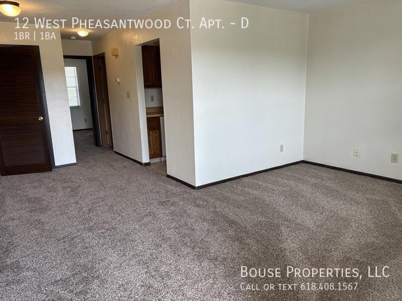 12 Pheasantwood Dr #D - Photo 4 of 5