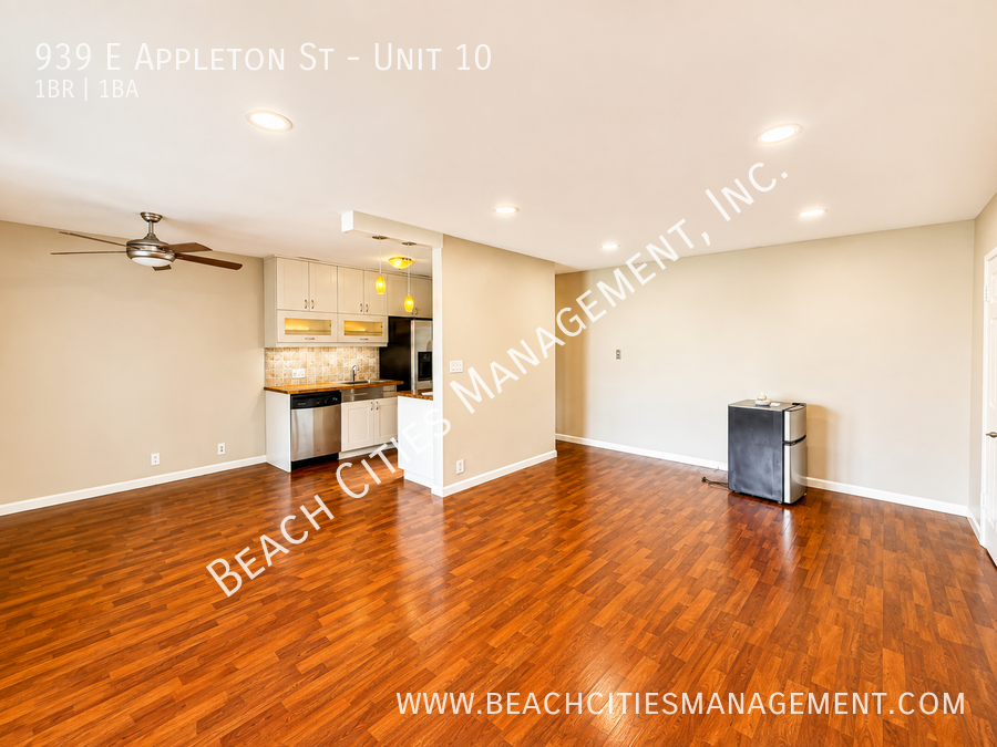 939 E Appleton St #10 - Photo 6 of 17
