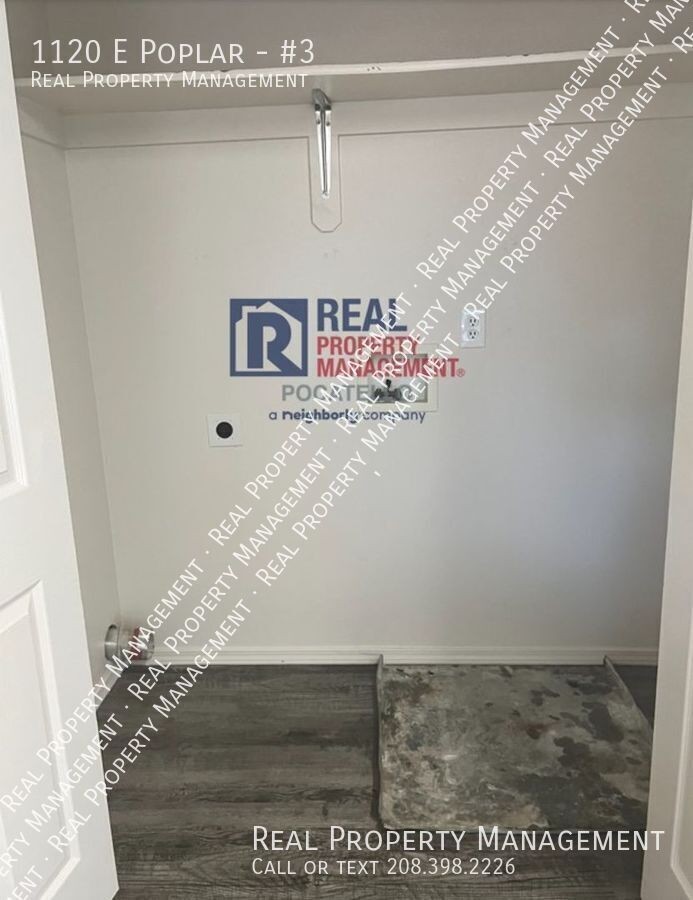 1120 E Poplar St #3 - Photo 6 of 19