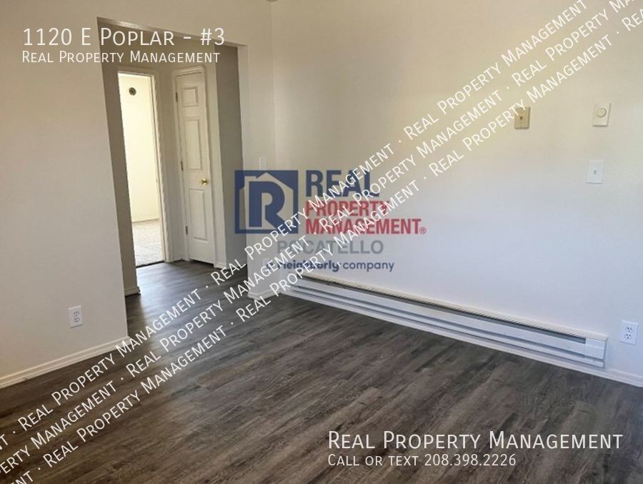 1120 E Poplar St #3 - Photo 7 of 19