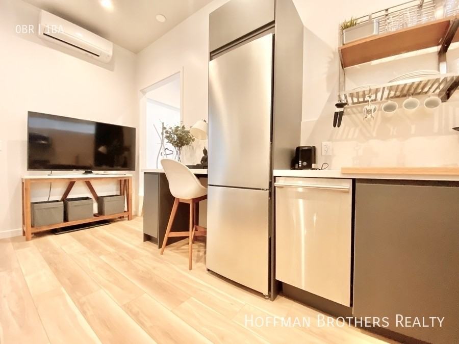 11827 Tennessee Ave #A - Photo 2 of 10