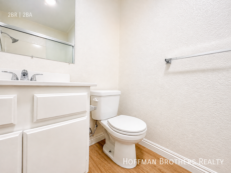 10346 Commerce Ave #6 - Photo 5 of 14