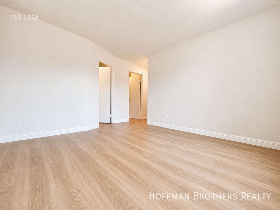 10346 Commerce Ave #6 - Photo 7 of 14