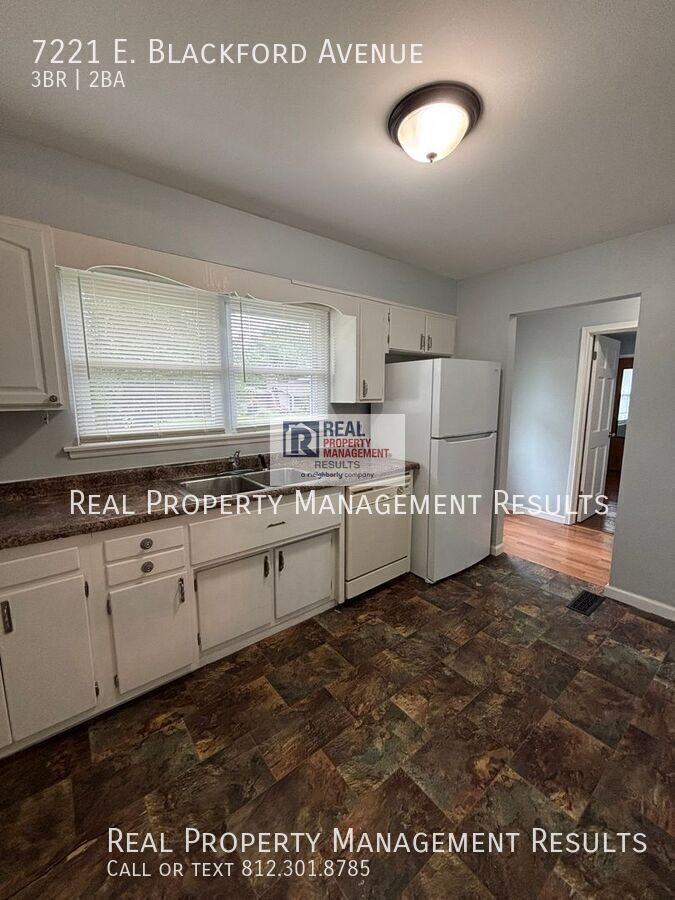7221 E Blackford Ave - Photo 4 of 17