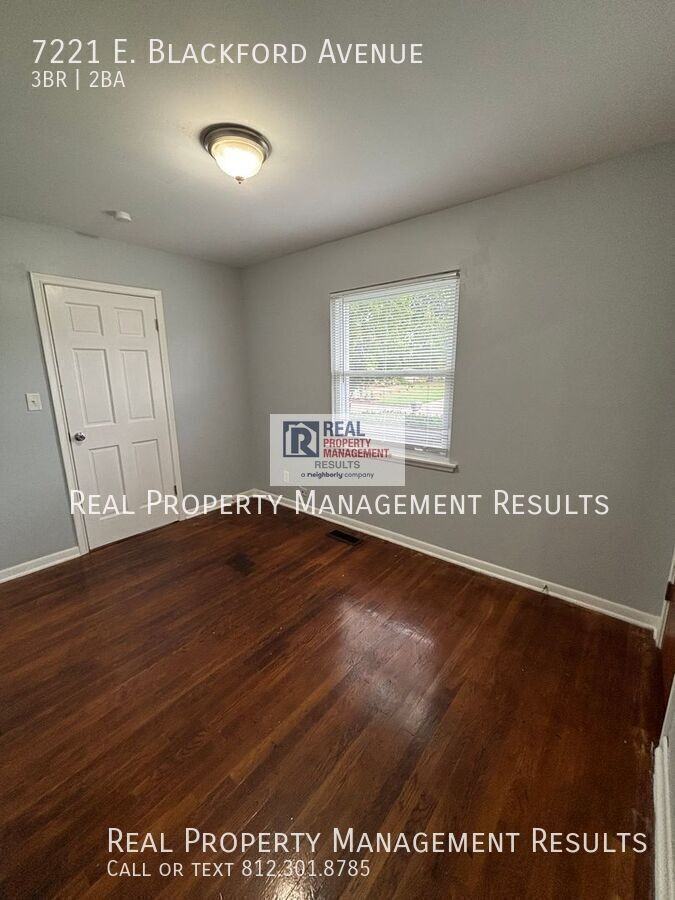 7221 E Blackford Ave - Photo 6 of 17
