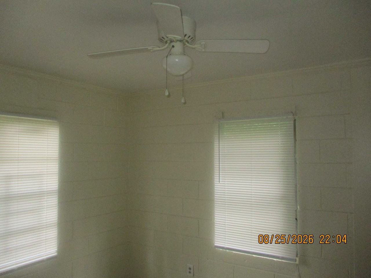 806 Dorsett Ave - Photo 5 of 6