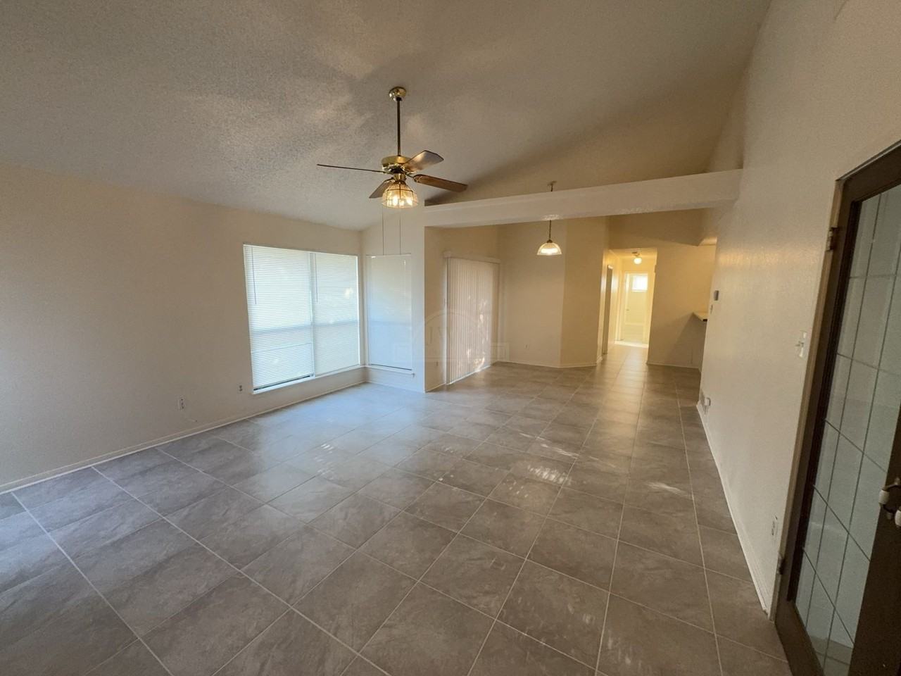 3202 Honeysuckle Dr - Photo 3 of 22