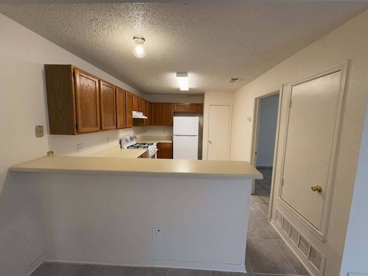 3202 Honeysuckle Dr - Photo 6 of 22