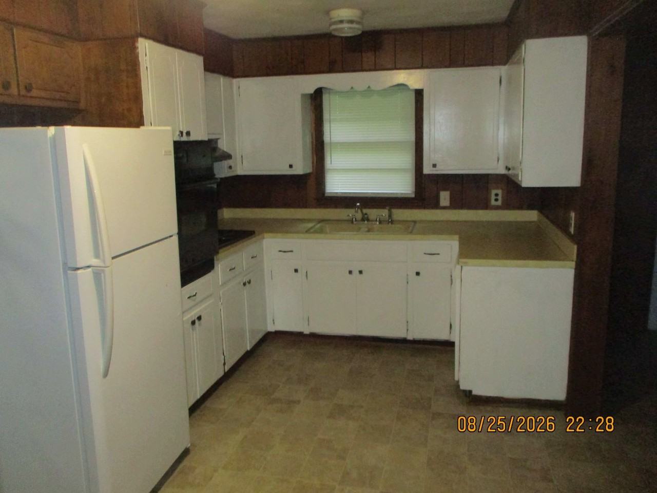 1704A W Whitney Ave - Photo 3 of 7