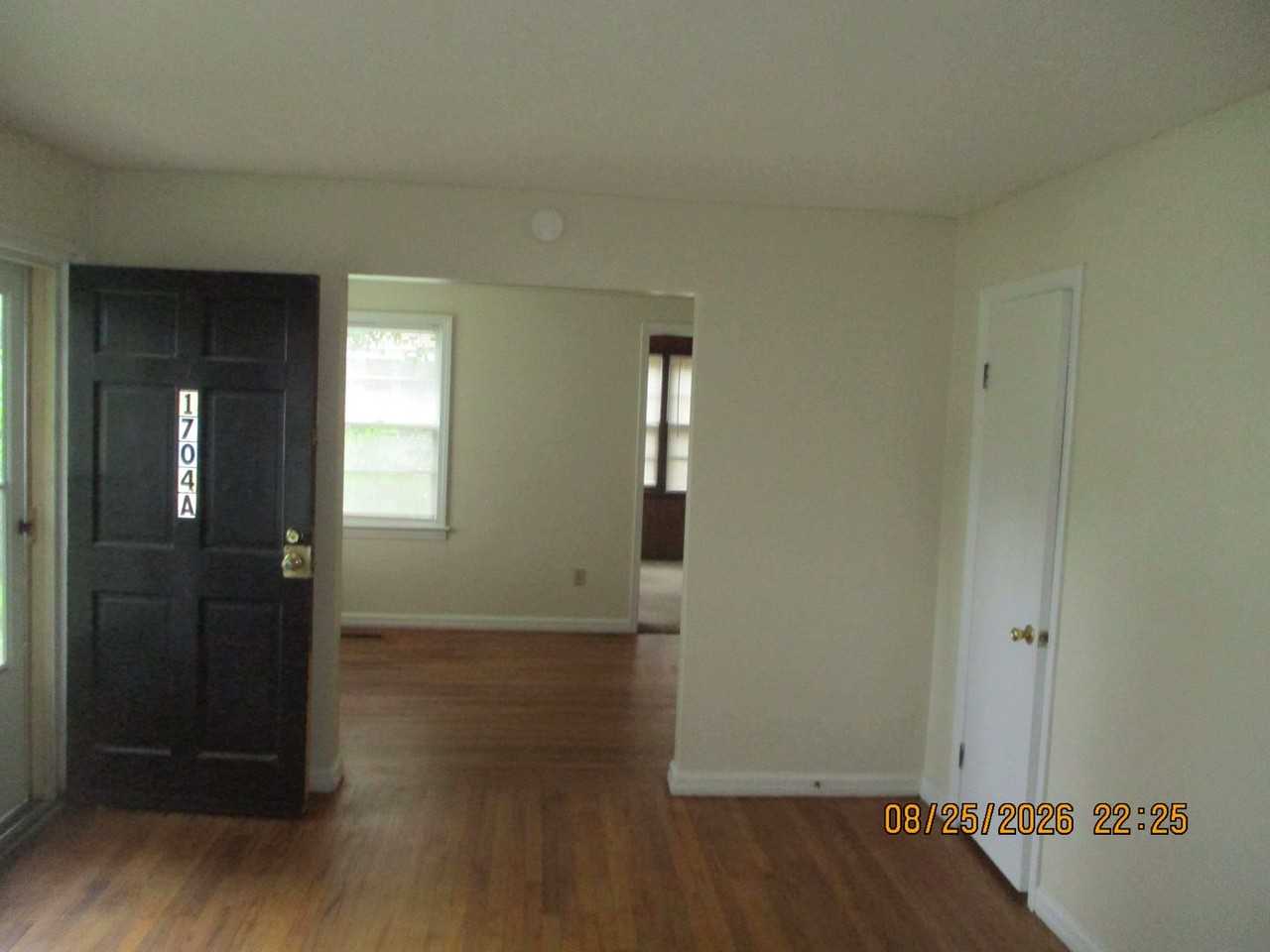 1704A W Whitney Ave - Photo 7 of 7