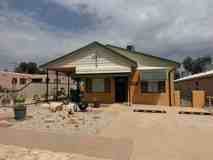 1208 W Edwards St - Photo 1 of 1