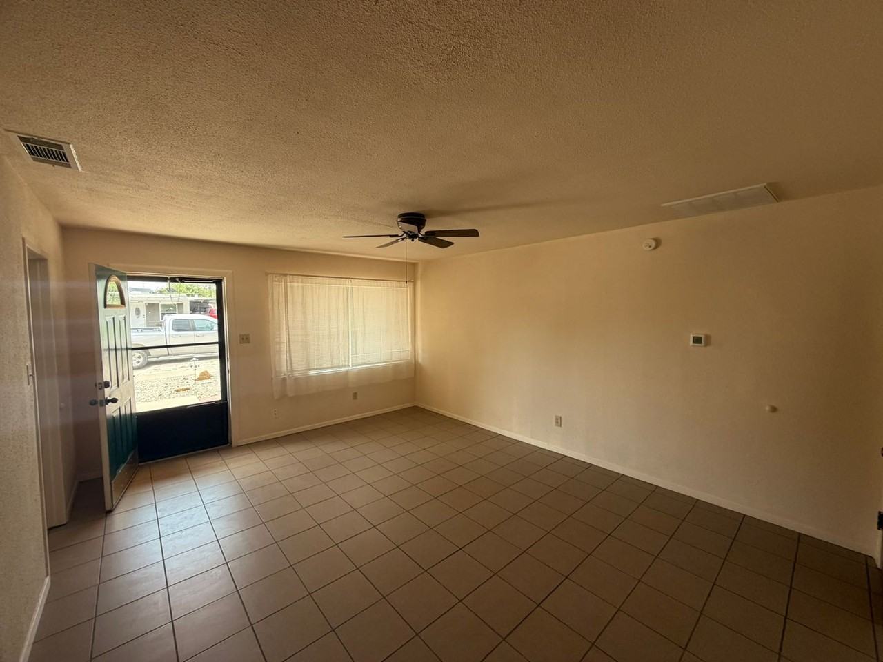 1208 W Edwards St - Photo 3 of 11