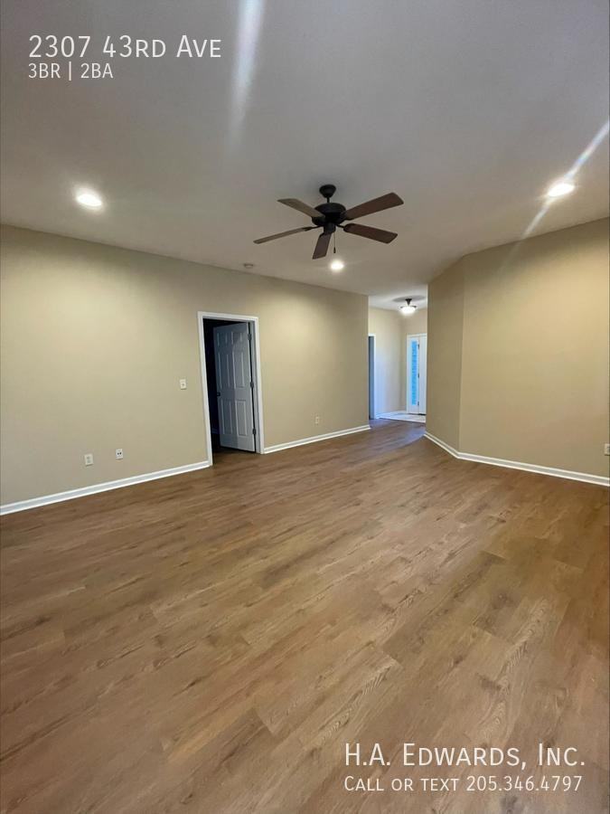 2307 43rd Ave - Photo 2 of 13