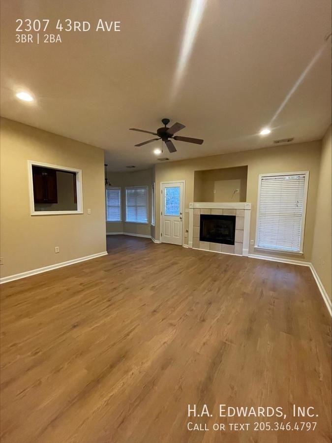 2307 43rd Ave - Photo 3 of 13