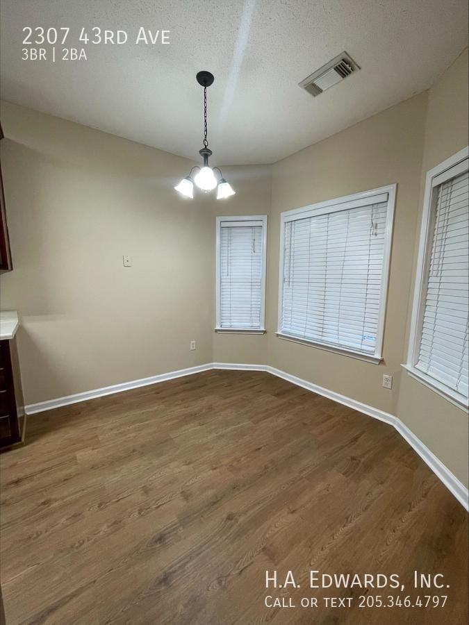 2307 43rd Ave - Photo 6 of 13