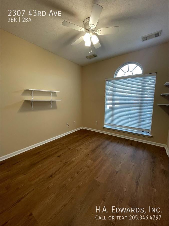 2307 43rd Ave - Photo 7 of 13