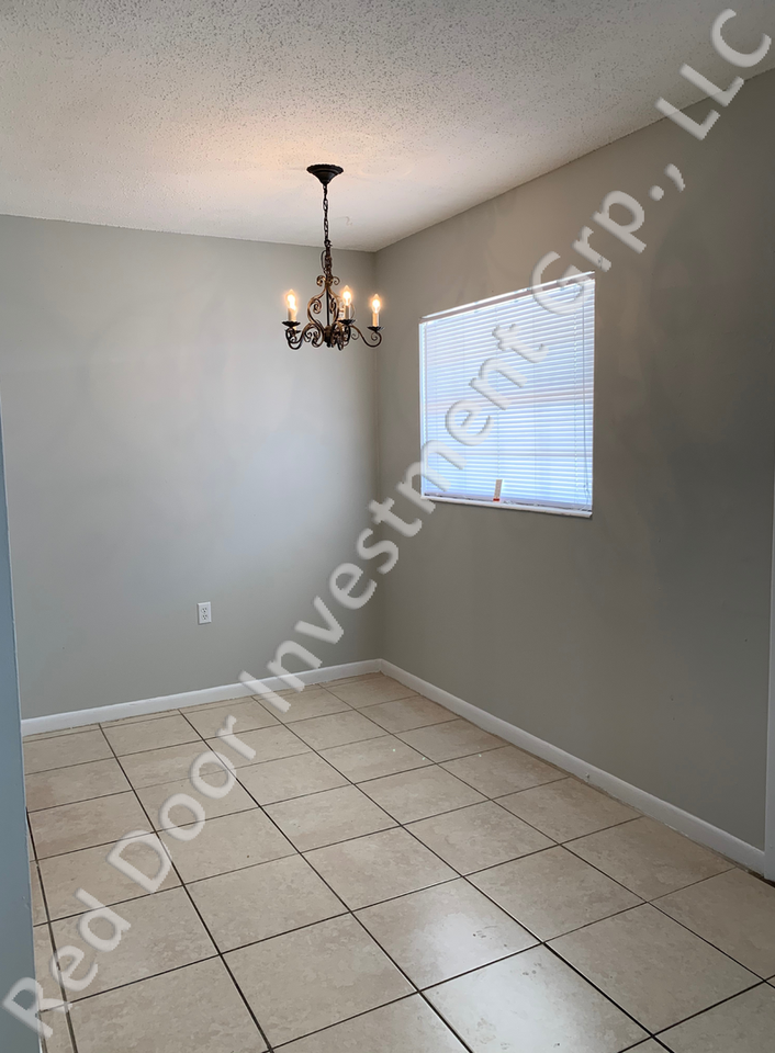706 W Dixie Ave - Photo 2 of 10
