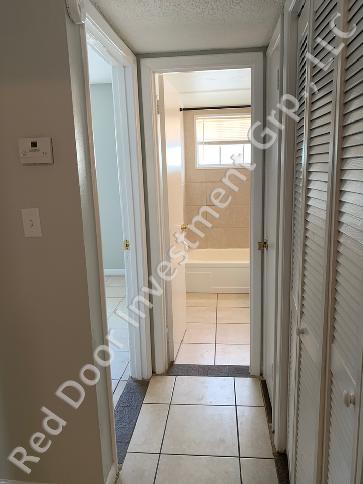 706 W Dixie Ave - Photo 5 of 10