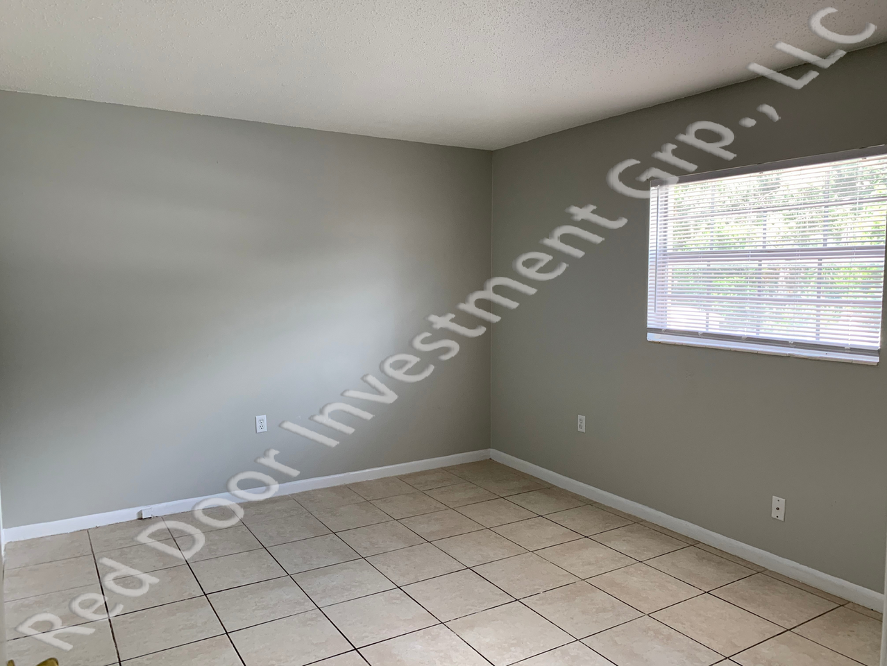 706 W Dixie Ave - Photo 6 of 10