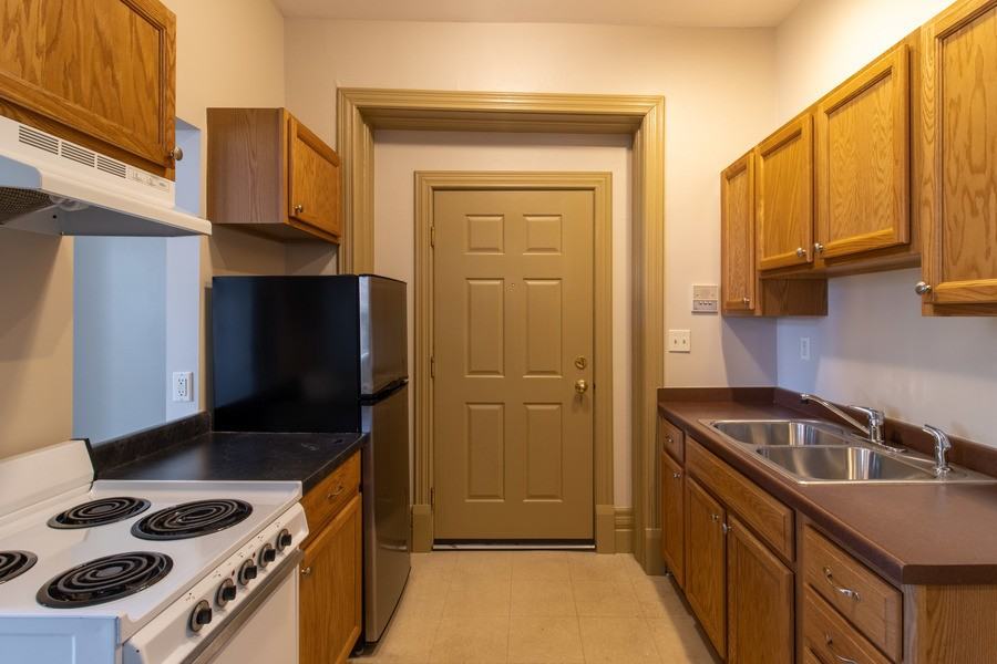 307 E 3rd St #72 - Photo 6 of 11