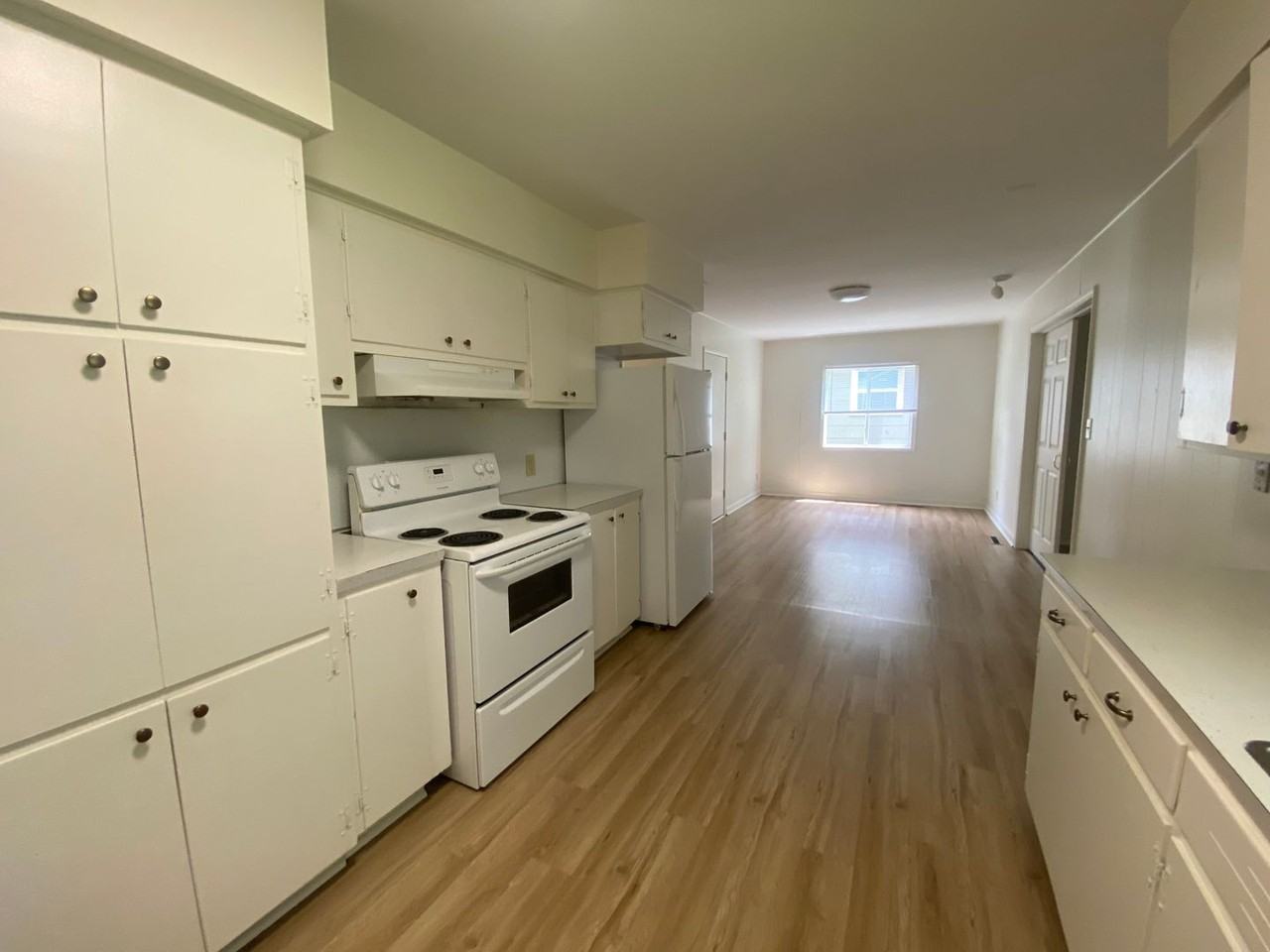 2144 E Monroe St - Photo 3 of 15
