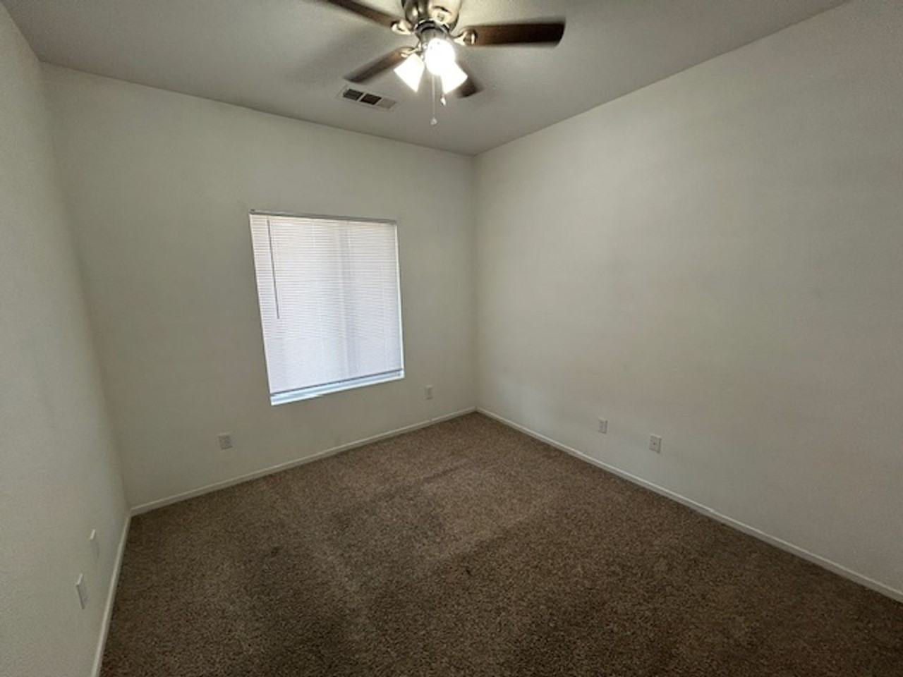 104 N Preston St - Photo 6 of 7