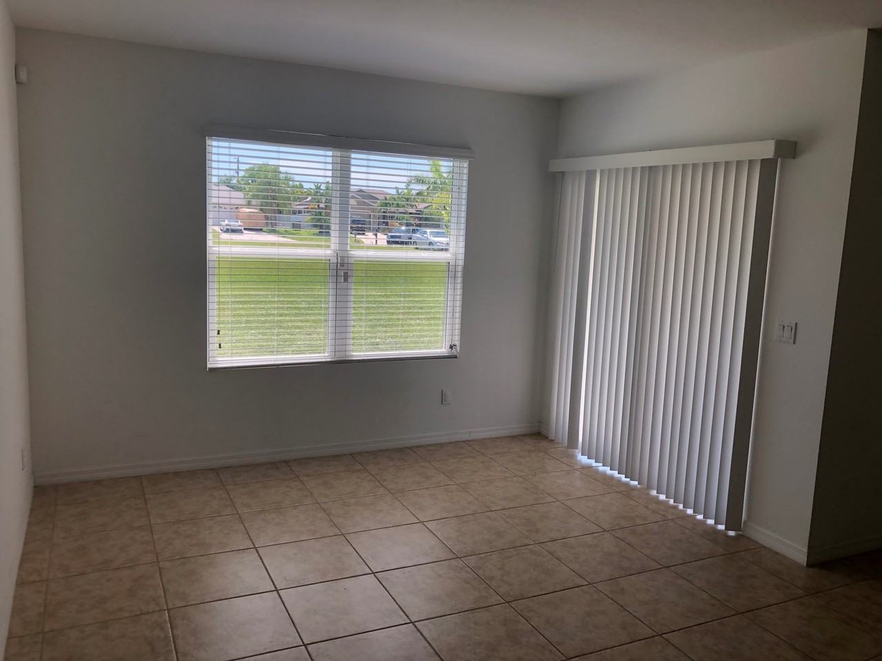 1708 Sw 1st Ave - Photo 5 of 10