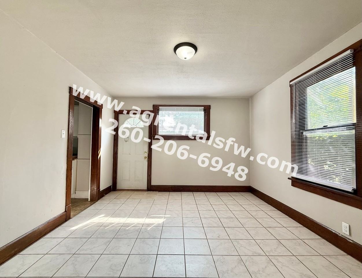 2921 Hoagland Ave - Photo 4 of 15