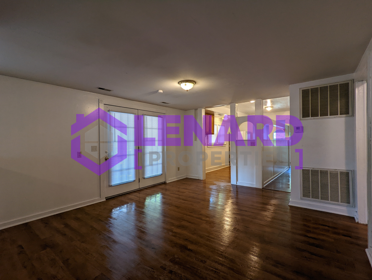 332 E Summit St - Photo 3 of 17