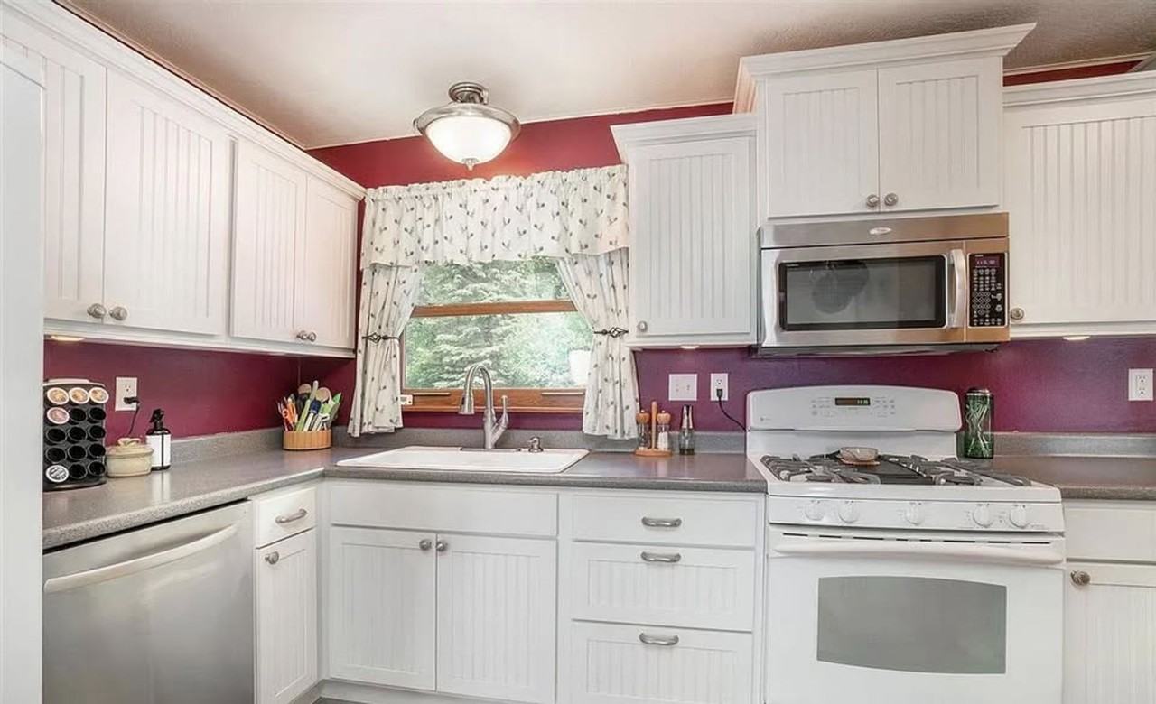 27097 S Cliff Ave - Photo 2 of 23