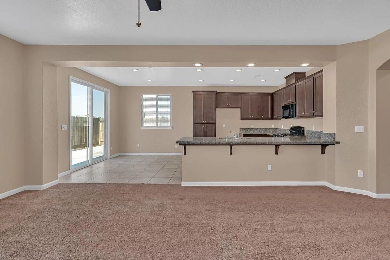 636 Lamoglia St - Photo 2 of 18