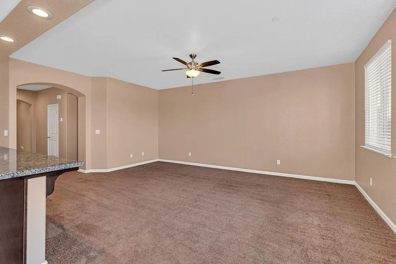 636 Lamoglia St - Photo 3 of 18