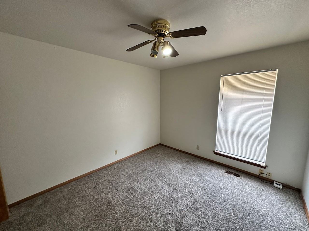 408 408 Vicksburg Avenue - 408 Vicksburg - Photo 7 of 12