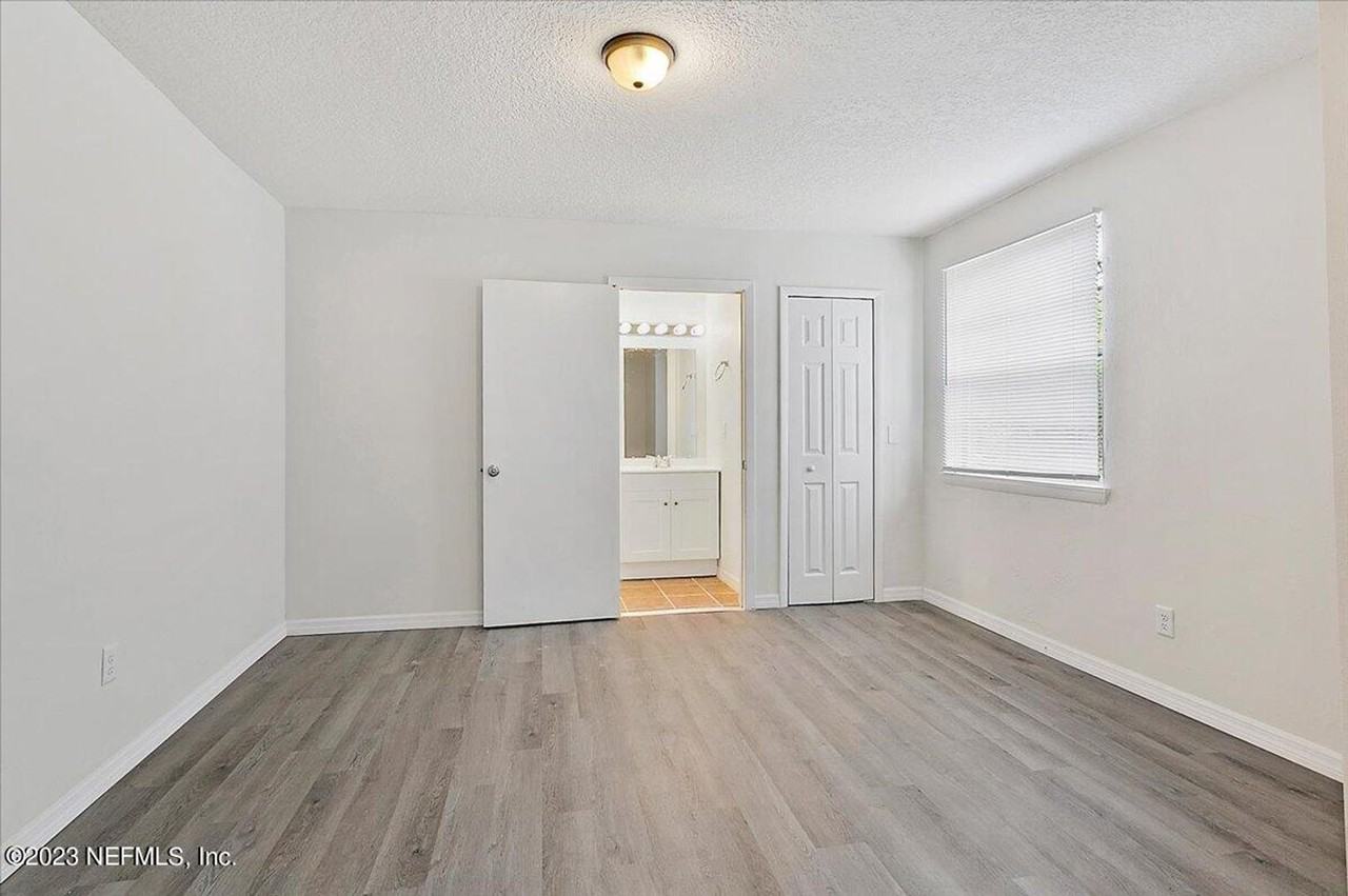 1628 W 33rd St - Photo 5 of 11